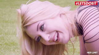 LETSDOEIT-Amaris&amp;amp;เคเลบ Roca-เซ็กซี่ก้นสาวบลอ Git Anal ลึกโจมตีกระหน่ำเลยโดยพ่ออยากกิน