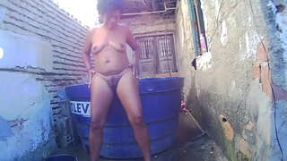 мыць маім басейне, голыя