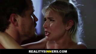 Ħelu Ħmar Kbira Tiegħi Pass Tas-Sis - RealitySinners.com