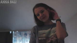 Gusto ko na kumuha ng off ang aking panty kapag ang aking mga kinakapatid na lalaki ay nanonood