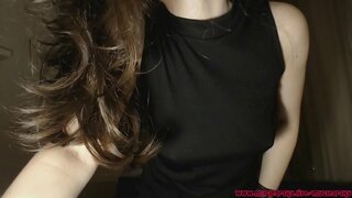 Gatas dripping sa pamamagitan ng aking mga damit