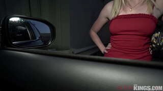 ถนนวอล์คเกอร์ถูก 2 เหมือนพวกเธอและต้องใช้ใหญ่ดิ๊ก